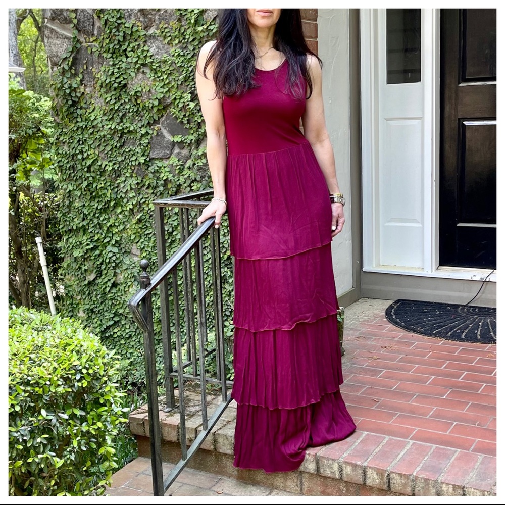 BEAUTIFUL BURGUNDY LAYERED TANK MAXI DRESS - Picture 6 of 9